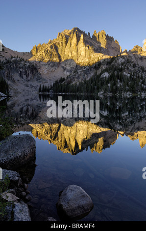 Dawn over Baron Lake, Sawtooth Mountains, Sawtooth Wilderness ...