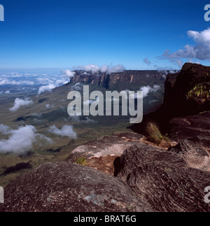 From the summit of Mount Roraima (Cerro Roraima), looking across to Mount Kukenaam, Estado Bolivar, Venezuela Stock Photo