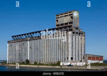 Example of poured concrete grain elevator aka grain silo, Buffalo, New York Stock Photo