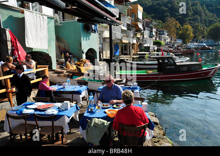 fishing platform in the middle of the sea in indonesia Stock Photo - Alamy