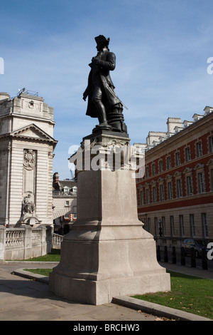 Captain James Cook memorial statue, The Mall, London, England, UK Stock Photo