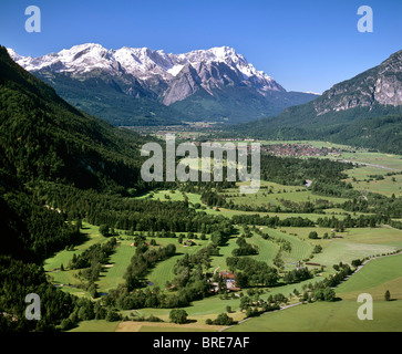Aerial picture, golf course of the Garmisch Partenkirchen Golfclub near Oberau on Loisach, Loisachtal Valley, Werdenfelser Land Stock Photo