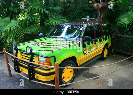  Jurassic park jeep fotografías e imágenes de stock de alta resolución