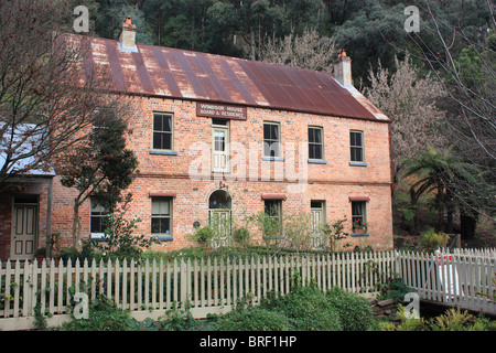 HISTORIC WINDSOR HOUSE IN WALHALLA  GIPPSLAND REGION VICTORIA AUSTRALIA BDA Stock Photo