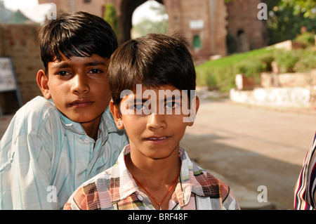 3 Indian boys Jodhpur Rajasthan India Stock Photo - Alamy