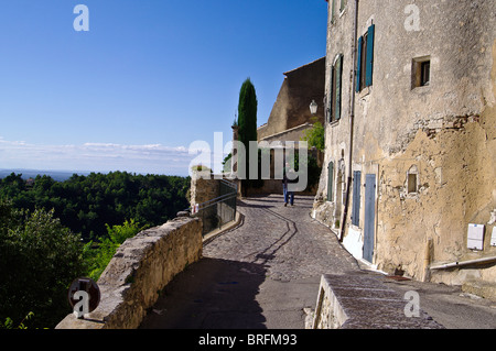 Menerbes an old village of the Luberon in Provence (France) Stock Photo