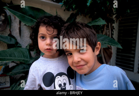 Israel, Noam with cousin Ella in Herzliya Stock Photo