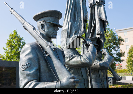 Bronze statues of the Memorial Honor Guard at the United States Air Force Memorial in Arlington, Virginia Stock Photo