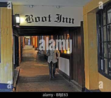 Ye Olde Boot Inn established 1643 in Chester city centre UK Stock Photo