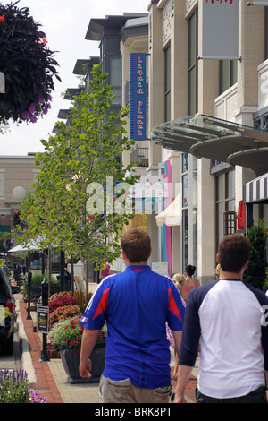 Crocker Park street on way to sporting goods store - metro Cleveland Ohio Stock Photo