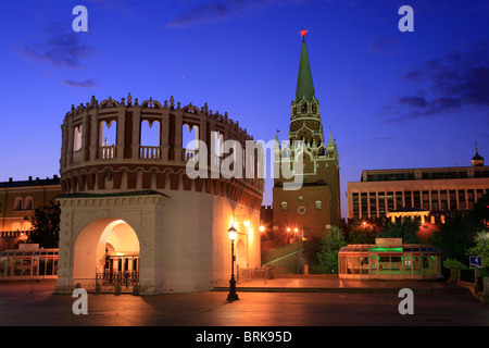 The Kutafiya Tower (1516), Trinity Tower (1495-1499) and State Kremlin Palace of the Kremlin in Moscow, Russia Stock Photo