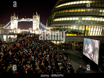 Outdoor film screening at The Scoop, City Hall, London Stock Photo
