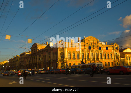 Belosselsky-Belozersky Palace at Anichkov most (bridge) along Nevsky Prospect street central St Petersburg Russia Europe Stock Photo