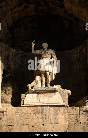 France, Provence, Vaucluse, Orange, ancient roman theatre, statue of Augustus Stock Photo