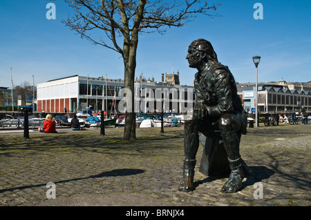 dh Floating Harbour DOCKS BRISTOL John Cabots Statue on narrow quay cabot harbourside waterfront Stock Photo