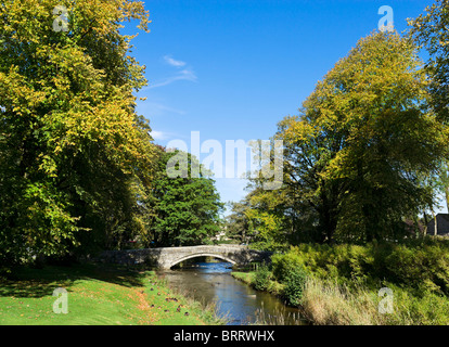 Stone bridge over Linton Beck in the village of Linton, near Grassington, Wharfedale, Yorkshire Dales National Park, England Stock Photo