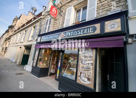A boulangerie and patisserie in the town of Chantilly, France Stock Photo