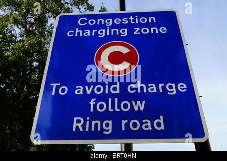 Congestion Charging zone, To Avoid Charge Follow Ring Road sign, Westminster, London, England, UK Stock Photo