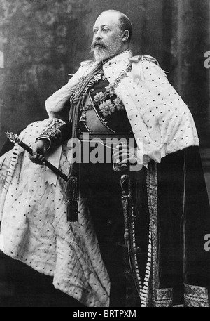 KING EDWARD VII (1841-1910) in his Coronation robes Stock Photo