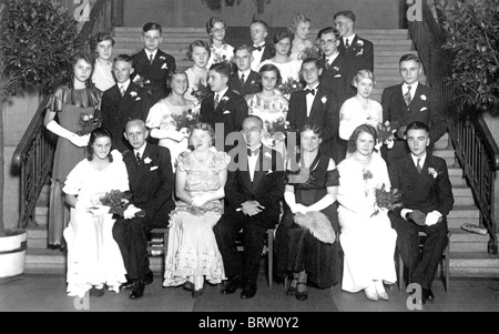 Ten wedding couples, historic photograph, around 1932 Stock Photo