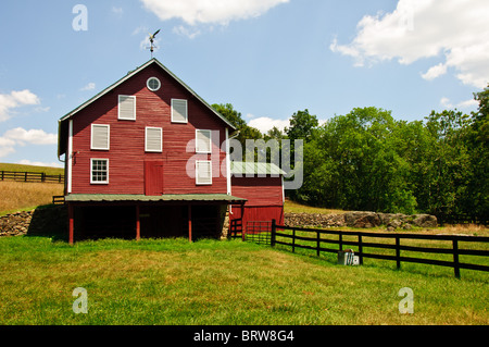 red barn, round hill, loudoun county, virginia stock photo