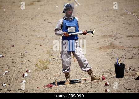 Halo trust clears minefields in Afghanistan Stock Photo