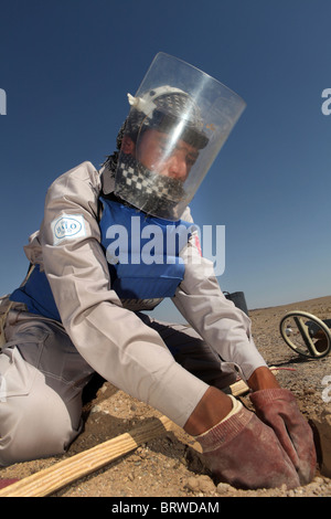 Halo trust clears minefields in Afghanistan Stock Photo