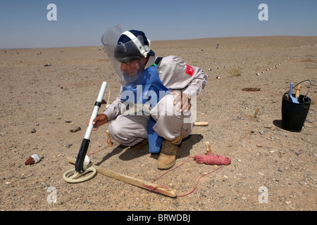 Halo trust clears minefields in Afghanistan Stock Photo