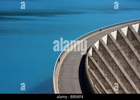 THE SAINT GUERIN DAM, A FRENCH ARCH DAM SITUATED IN THE BEAUFORTAIN NEAR ARECHES-BEAUFORT, SAVOY (73), FRANCE Stock Photo