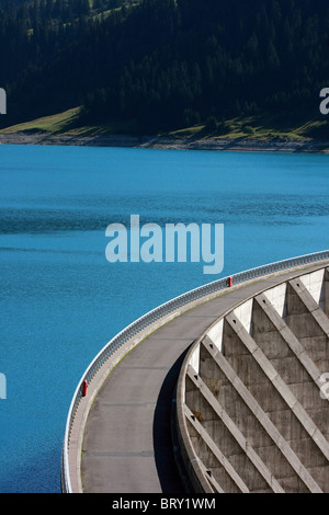 THE SAINT GUERIN DAM, A FRENCH ARCH DAM SITUATED IN THE BEAUFORTAIN NEAR ARECHES-BEAUFORT, SAVOY (73), FRANCE Stock Photo