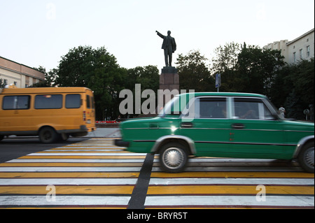 Street scene in front of Lenin monument, Brest, Belarus Stock Photo