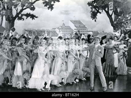 YANKEE DOODLE DANDY 1942 Warner film with James Cagney singing the title song Stock Photo