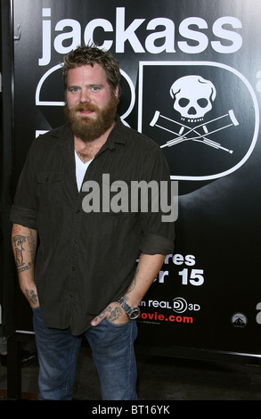 RYAN DUNN JACKASS 3D PREMIERE HOLLYWOOD LOS ANGELES CALIFORNIA USA 13 October 2010 Stock Photo