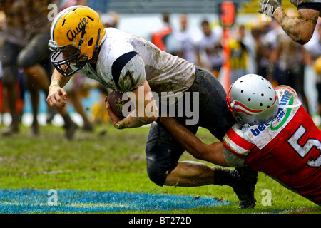 Team Austria beats the Augustana Vikings in a charity game 10-3 on May 30, 2010 at Hohe Warte Stadium in Vienna, Austria. Stock Photo