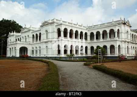 The Colombo Museum was founded by Sir William Henry Gregory, the British Governor of Ceylon at the time. Stock Photo