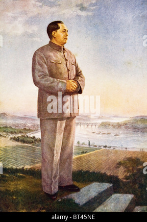 Idealized portrait of Mao Zedong (Chairman Mao) towering over the Yangtze river. Stock Photo