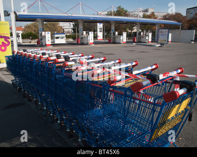 A petrol station at a Carrefour shopping center lies empty in Nantes, France, October 18, 2010 Stock Photo