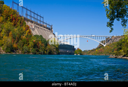 Niagara power generation station Sir Adam Beck with Lewiston - Queenston Bridge over Niagara river Stock Photo