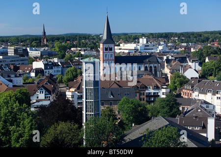 Stadtpanorama von Siegburg in Nordrhein-Westfalen mit St. Anno-Kirche, Auferstehungskirche und Pfarrkirche St. Servatius Stock Photo