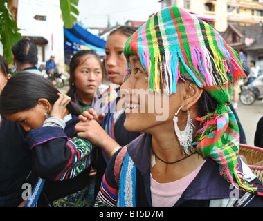Tribal girls in Sapa, Vietnam Stock Photo