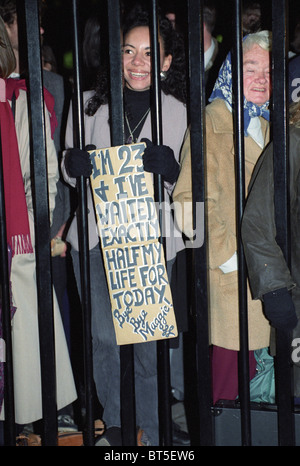 Oona King in crowds peering through the railings in Downing Street on the night John Major succeeded Margaret Thatcher 27/11/90. Picture by DAVID BAGNALL Stock Photo