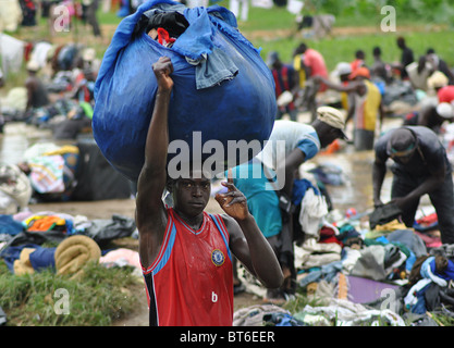 Outdoor laundry service in Abidjan, Ivory Coast, West Africa Stock Photo