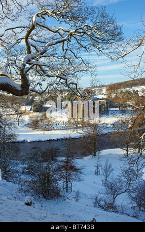 Bolton Priory next to the River Wharfe at Bolton Abbey, North Yorkshire. Winter Stock Photo