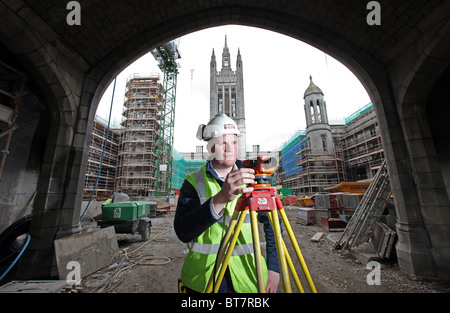 Worker working at Marischal College in Aberdeen, Scotland, which is being renovated to accomodate Aberdeen City Council HQ Stock Photo