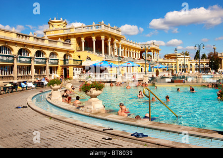 The largest medicinal thermal baths in Europe. The Neo baroque Szechenyi baths, City Park, budapest, Hungary Stock Photo