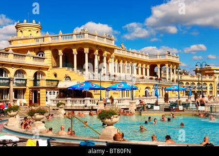 The largest medicinal thermal baths in Europe. The Neo baroque Szechenyi baths, City Park, budapest, Hungary Stock Photo