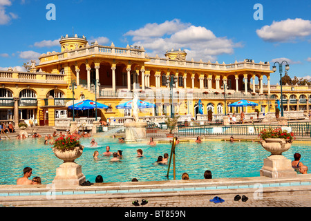 The largest medicinal thermal baths in Europe. The Neo baroque Szechenyi baths, City Park, budapest, Hungary Stock Photo