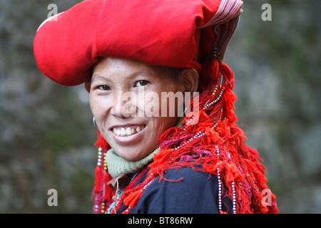 A  Red Dzao woman near the market in Sapa, Vietnam Stock Photo