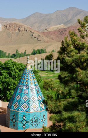 Conical dome on top of a mosque in Abiyaneh, near Kashan, Iran Stock Photo