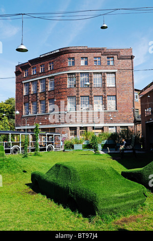 Art in front of the Atelierhaus building on the Flutgraben canal, last frontier post of the former GDR, Berlin-Treptow Stock Photo